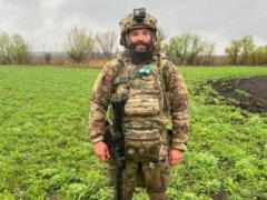 Виктор Розовый показал свои первые шаги после тяжелого ранения на фронте