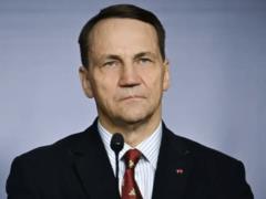  Не будем торговаться о мертвых : Сикорский рассказал, какую формулу нашли Украина и Польша по эксгумации в Пужниках
