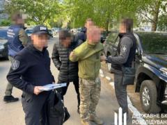 В Одесской области командир отправил военных делать ремонт в квартире. Подчиненные получили «боевые», а чиновник в/ч – подозрени