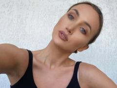 Ризатдинова вспомнила, как ей предлагали огромную сумму за эскорт