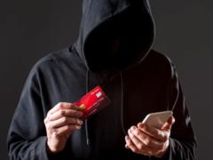 Украинцам присылают сообщения от Ощадбанка и воруют деньги: как работает новая мошенническая схема