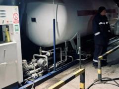 На АЗС украинцам продавали фальсификат: где заправляли поддельным бензином