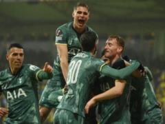 Tottengem Is by another re -re -vi -sishov