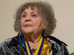 Лина Костенко получила премию имени митрополита Андрея Шептицкого