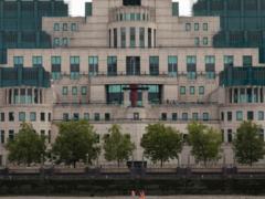 Головой британской разведки MI6 впервые в истории станет женщина - СМИ