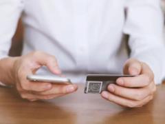 Украинские банки снова снижают лимиты на переводы между счетами