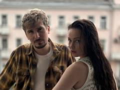 Дружина Позитива у день його 36-річчя зворушила фото співака з донькою вдома