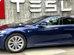Tesla скинули с пьедестала в Европе: электрокары Маска уступили даже  китайцам 