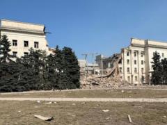 Российские войска полностью разрушили здание Херсонской ОДА