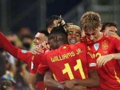 Ispaniya - Franziya 5: 4 Video Goliv that look at the Match of Ligi National