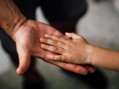 Как папа может выражать любовь без слов: топ-20 способов