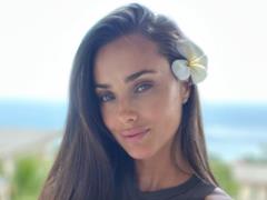 Мишина показала сообщения от назойливого фаната, который называет себя ее мужем
