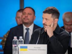 Украина разрабатывает дроны-перехватчики для защиты от российских атак по энергетике - Зеленский