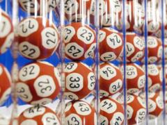В Канаде пенсионер менее чем за год трижды выиграл в лотерее