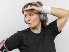 Тренируйтесь разумно, а не изнурительно: 9 фитнес-привычек, которые вредят после 50 лет