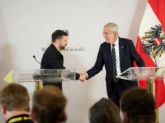 Зеленский призвал Австрию помочь с розыском олигархов