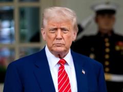 Трамп — игрушка в руках Нетаньяху и Путина — Le Monde