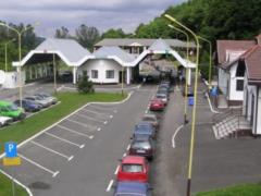 On the border with Slovakia, traffic in one of the checkpoints is limited