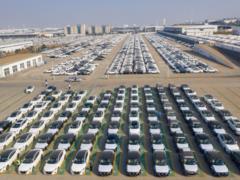 Львиная доля импортированных в Украину автомобилей - с пробегом