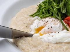 Как вкусно приготовить овсянку, чтобы она не была простой пресной кашей: делимся рецептом