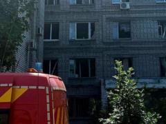 Ракетная атака на Днепр: повреждены общежитие, гимназия и поезд, есть погибшие