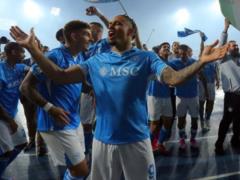 Switzer attacking plan to pour Mila Tsoogo Lit