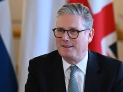 Британский премьер Стармер призвал к прекращению огня в Украине