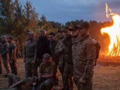 Кличко наградил знаками отличия бойцов батальона  Свобода .