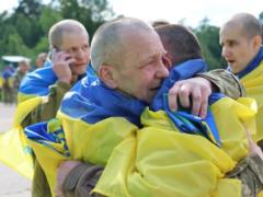 Большинство были в плену с 22-го года: состоялся обмен пленными между Украиной и РФ. Фото и видео
