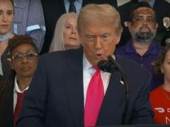 Трамп заявил о подписании соглашения о торговле между США и с Китаем и пригрозил другим странам