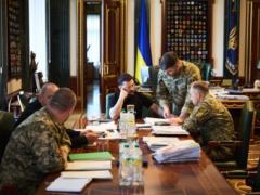 Зеленский рассказал о совещании с военными