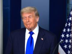 Трамп подписал указ о снятии санкций с Сирии