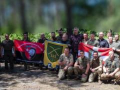 Кличко передал военным на фронте 2350 БпЛА от Киева.