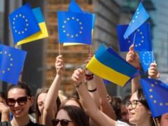 Европа и демократия: опрос молодежи фиксирует тревожную тенденцию