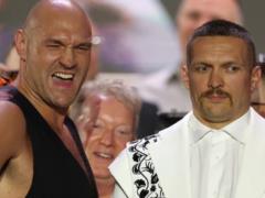 Fury again tried to touch the Usyk, resorting to a provocative image
