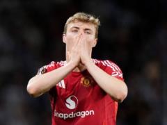 Striker Manchester United has decided on his future