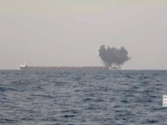 Хуситы атаковали танкер в Красном море, есть жертвы