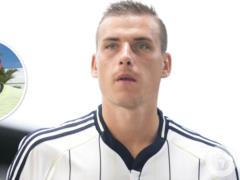 The goalkeeper of the Ukrainian national football team refused to answer Ukrainian, choosing Russian