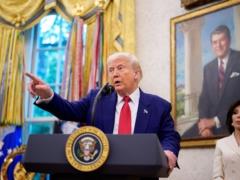 Трамп угрожал разбомбить Москву - СМИ