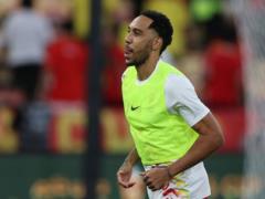 Marseille Squeezing the Obameyan - Skira contract