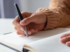 Когда почерк становится сигналом тревоги: что может выдать деменцию на ранней стадии
