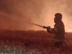 Атака дронов на Кировоградщину: обломки вызвали пожар