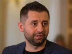 Зеленский встретился со своей фракцией в Раде: официально объявлены кандидаты в новый состав Кабмина