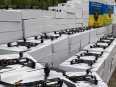 Киев передал военным на фронт еще 800 FPV-дронов