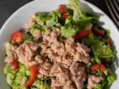 Как сделать салат с тунцом еще вкуснее: идеальное решение для ужина летом