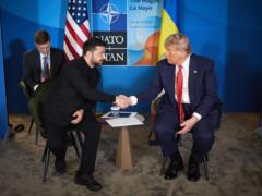 Трамп призвал Зеленского перейти в наступление - детали телефонного разговора