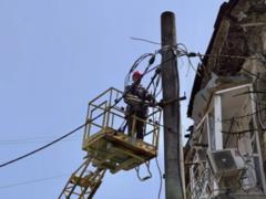 За двое суток ДТЭК вернул свет в дома 34 тысяч семей, которые были без электроэнергии из-за атак РФ