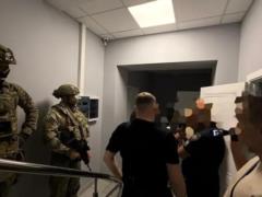 СБУ и ОГП без постановления суда проводят обыски у детективов НАБУ