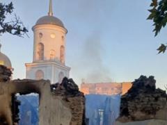 В Херсоне из-за российских обстрелов повреждены церковь и театр