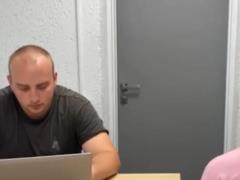 Полиция установила личность мужчины, который запускал салют в Буче